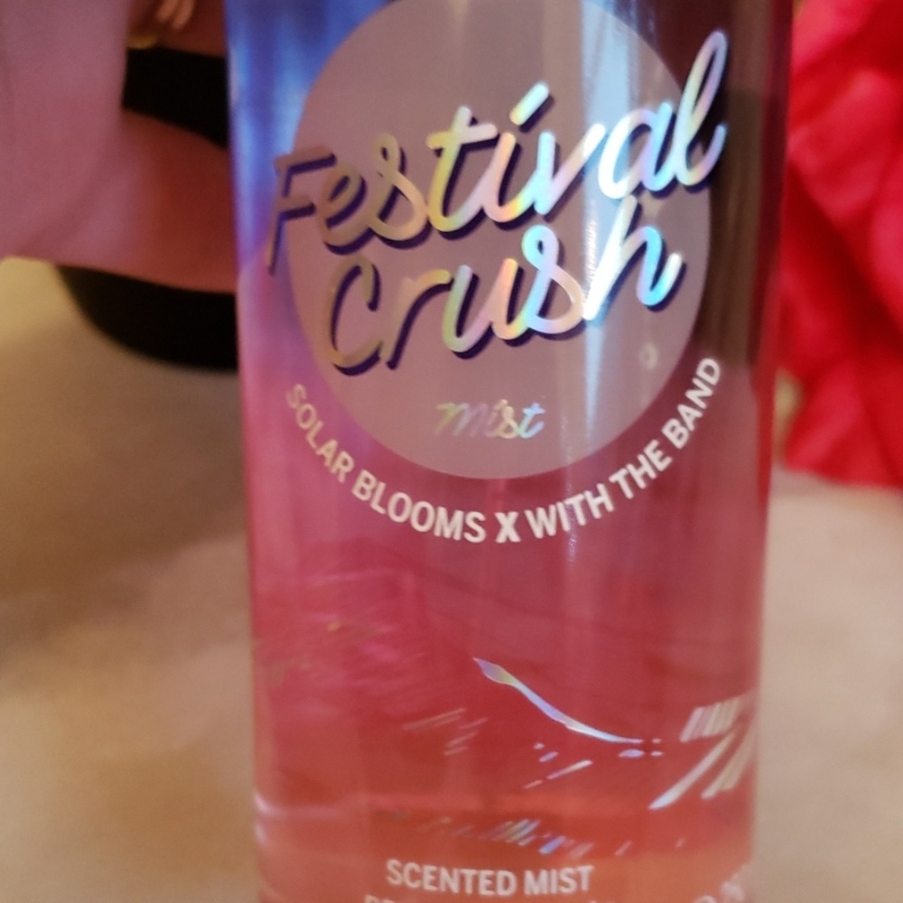 💗New! Pink VS  Festival Crush spray - Picture 2 of 3